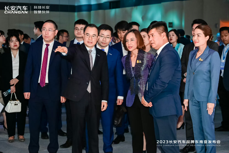 东南亚首战告捷 两周订单破3000+ 918btt汽车开启出海“加速模式”